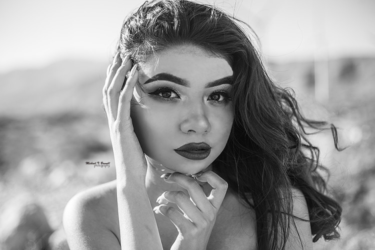 frida_b&w6_lowres